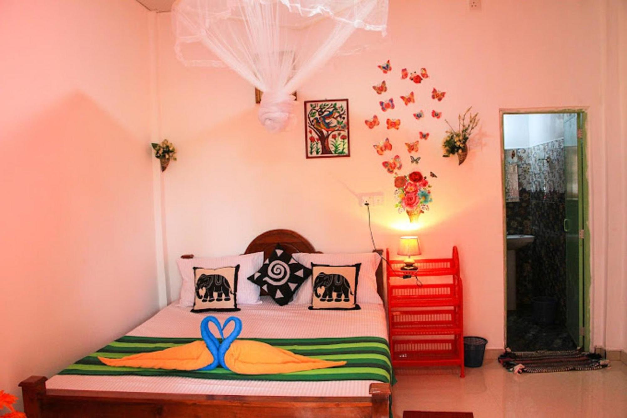 Nelum Home Stay Szigirija Kültér fotó