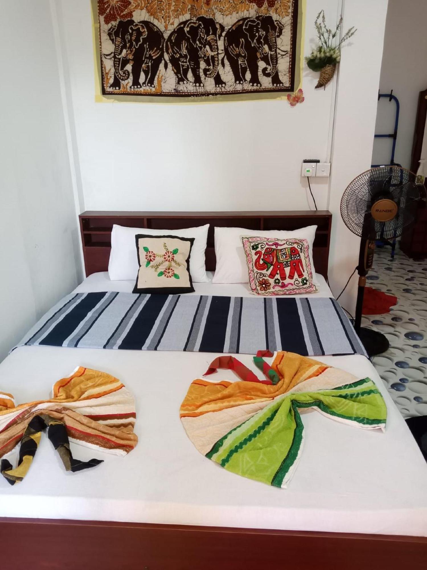 Nelum Home Stay Szigirija Kültér fotó