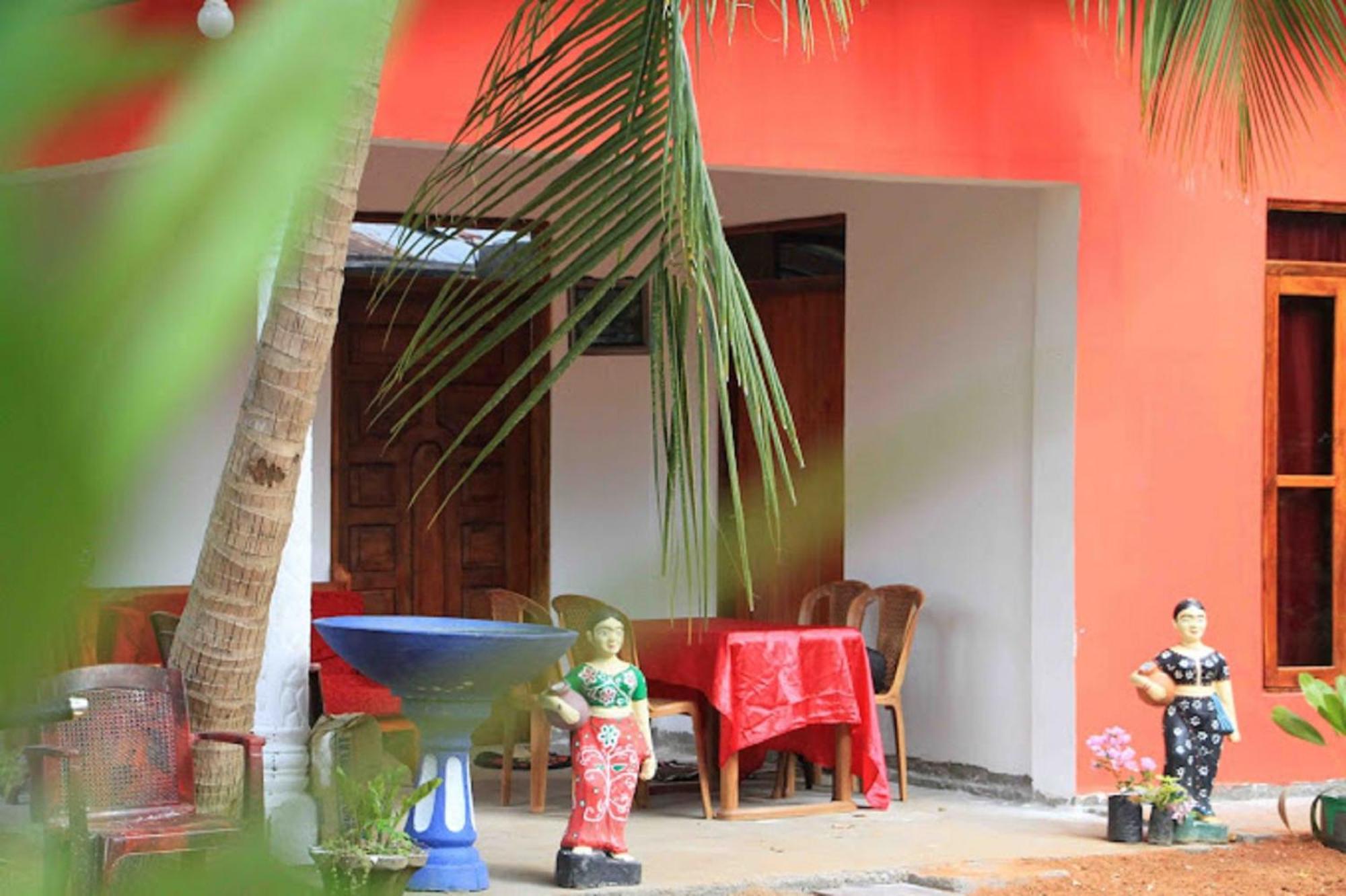 Nelum Home Stay Szigirija Kültér fotó