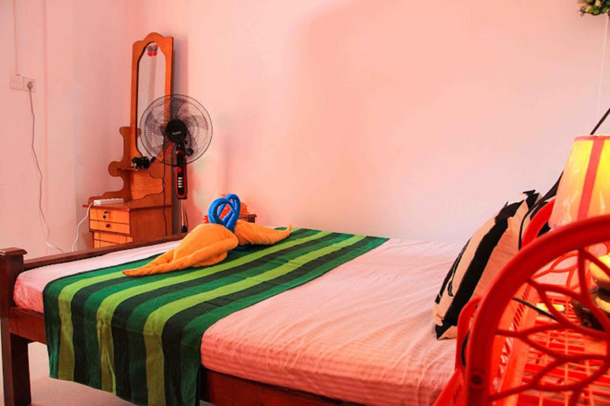 Nelum Home Stay Szigirija Kültér fotó